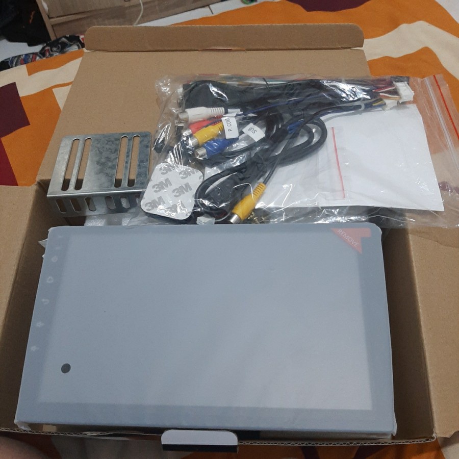 Head unit android 9 inch ram 2/32 + camera