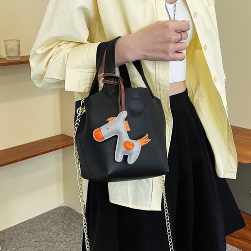 ( 2PC 1KG ) GTBI998878950 New Arrival  !!!  Tas Selempang Wanita Import  Premium Terbaru+ASESORIS