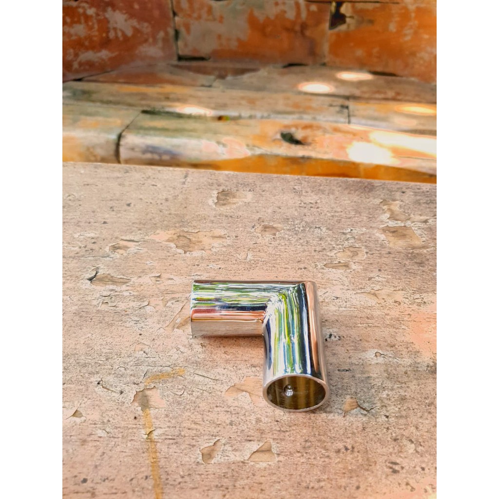 Jepitan Pipa Kaca Siku L 90 1 Inch