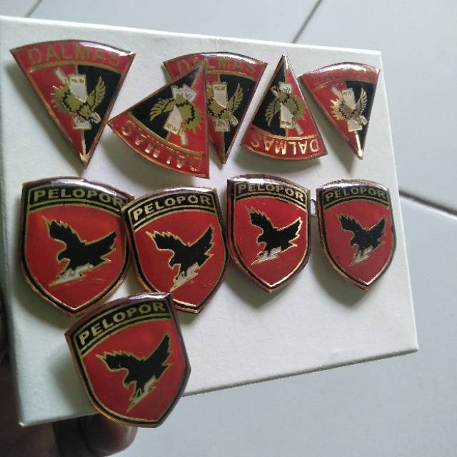 Pin pelopor/pin dalmas kecil