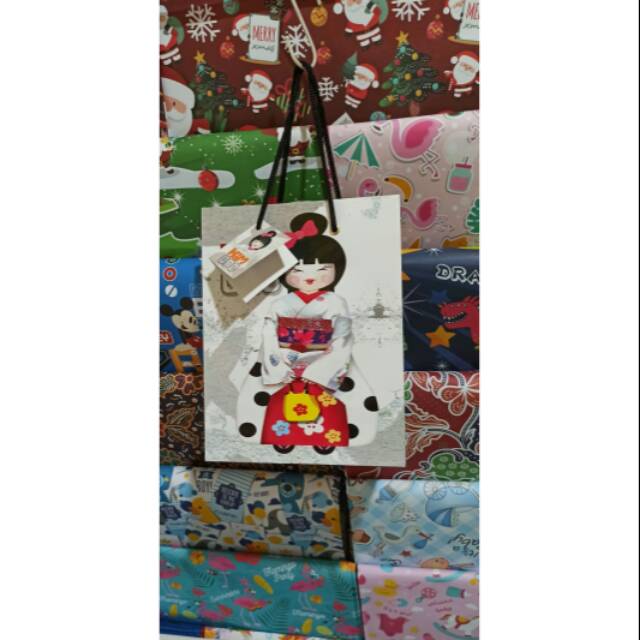 

Papper bag kiky uk 230x180x100 (mm)