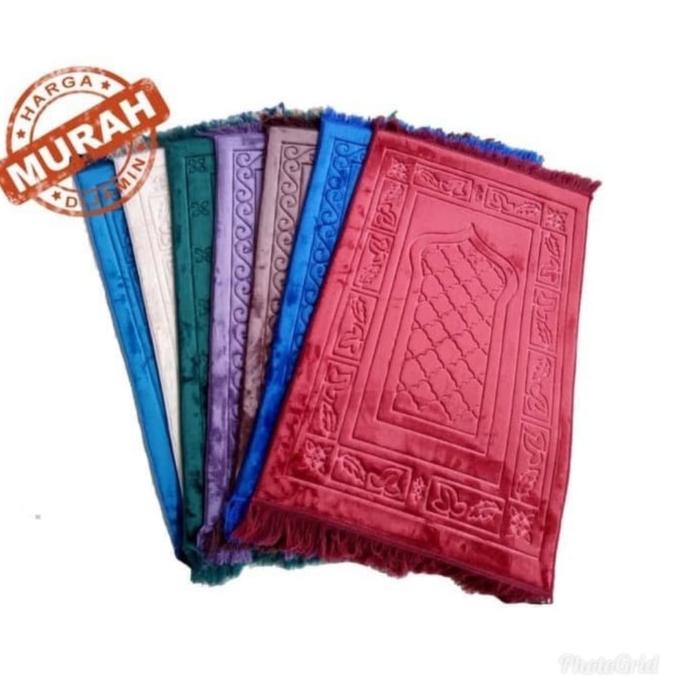 Sajadah Polos Motif Timbul - Sajadah Timbul - Sajadah Bludru Empuk