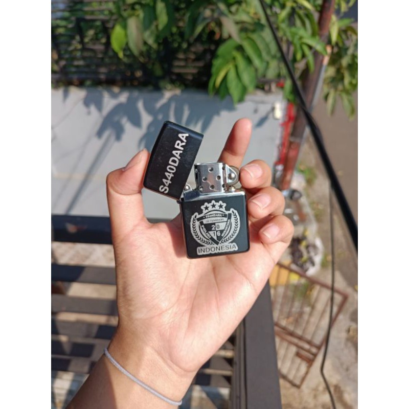 ZIPO CUSTOM GRAFIR / UKIR LASER KOREK API ZIPO