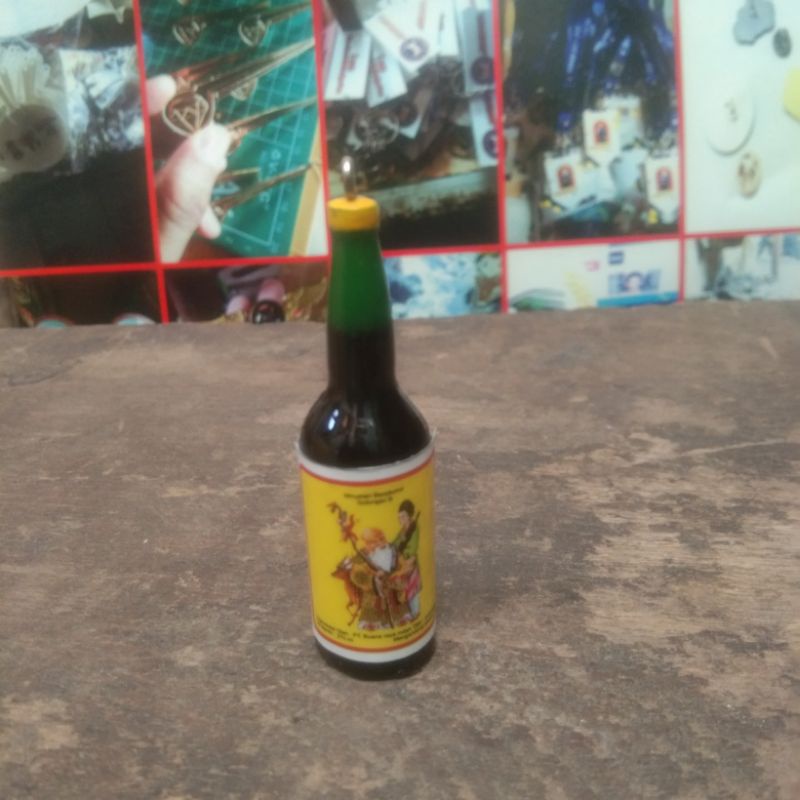 Gantungan kunci miniature arak orang tua