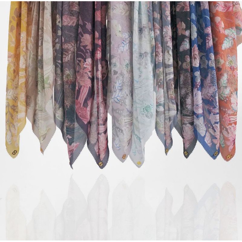 daisy series buttonscarves