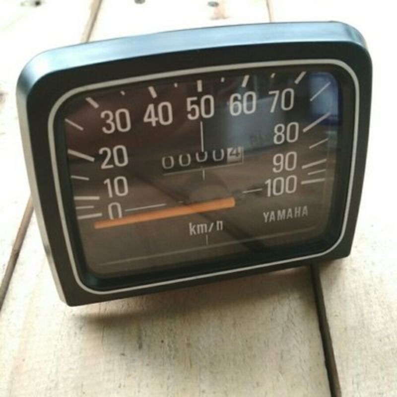 spidometer speedometer Yamaha v80 v 80 original nos