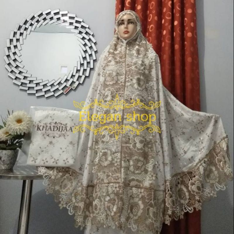 Mukena Millo Prada Sutra ParisMukena Prada Sutra Paris Renda Matahari Renda Besar Mewah Swarovski Pr