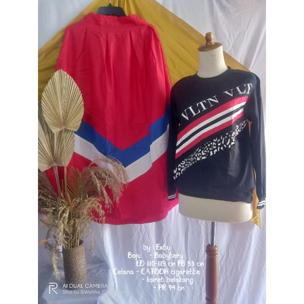 EXTU setelan Rok VLTN hitam