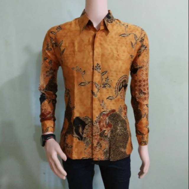 KEMEJA BATIK SEMI SUTRA LENGAN PANJANG