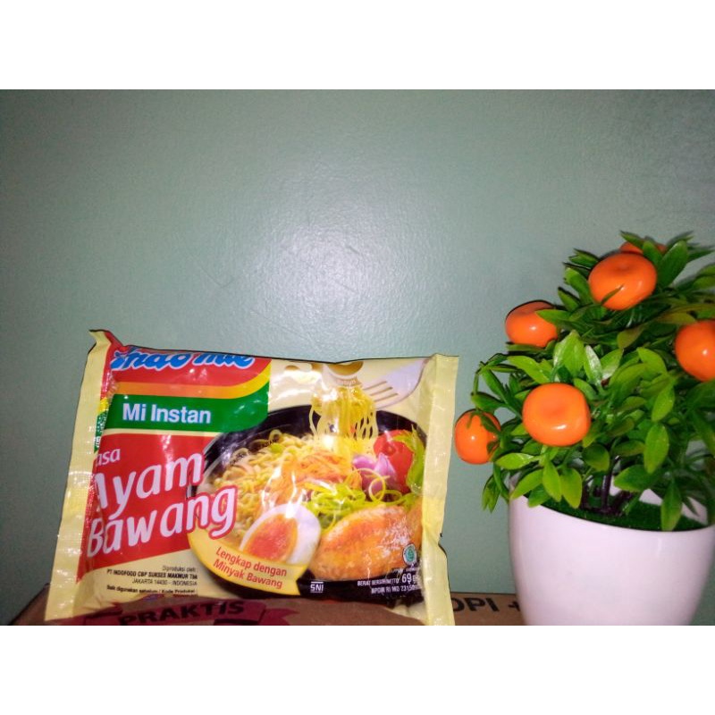 

Indomie ayam bawang 1 pcs