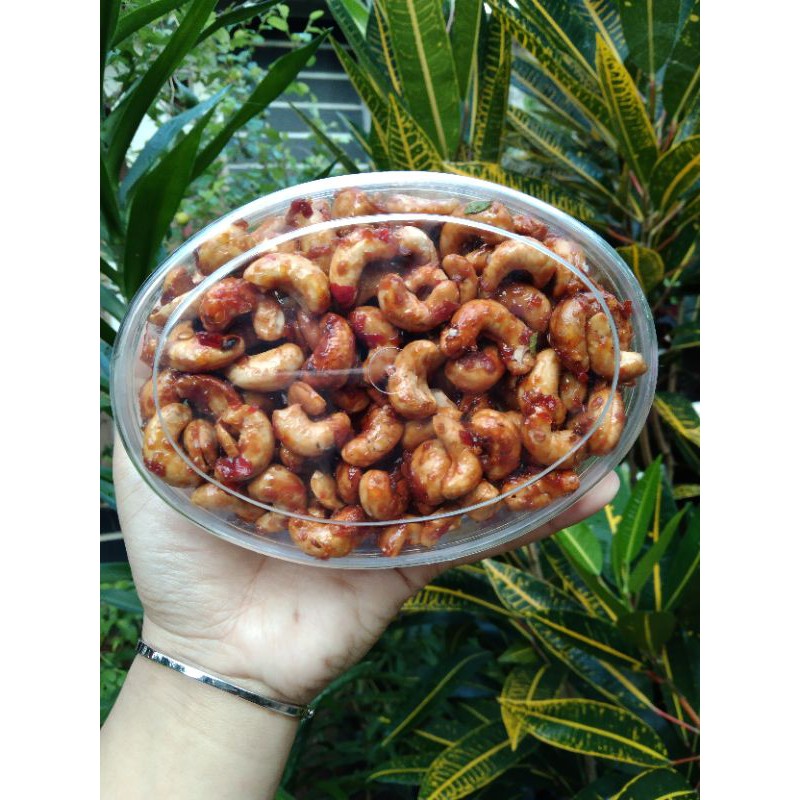 

KACANG METE WONOGIRI HERDIYON PEDAS MANIS 250GR KEMASAN EKONOMIS