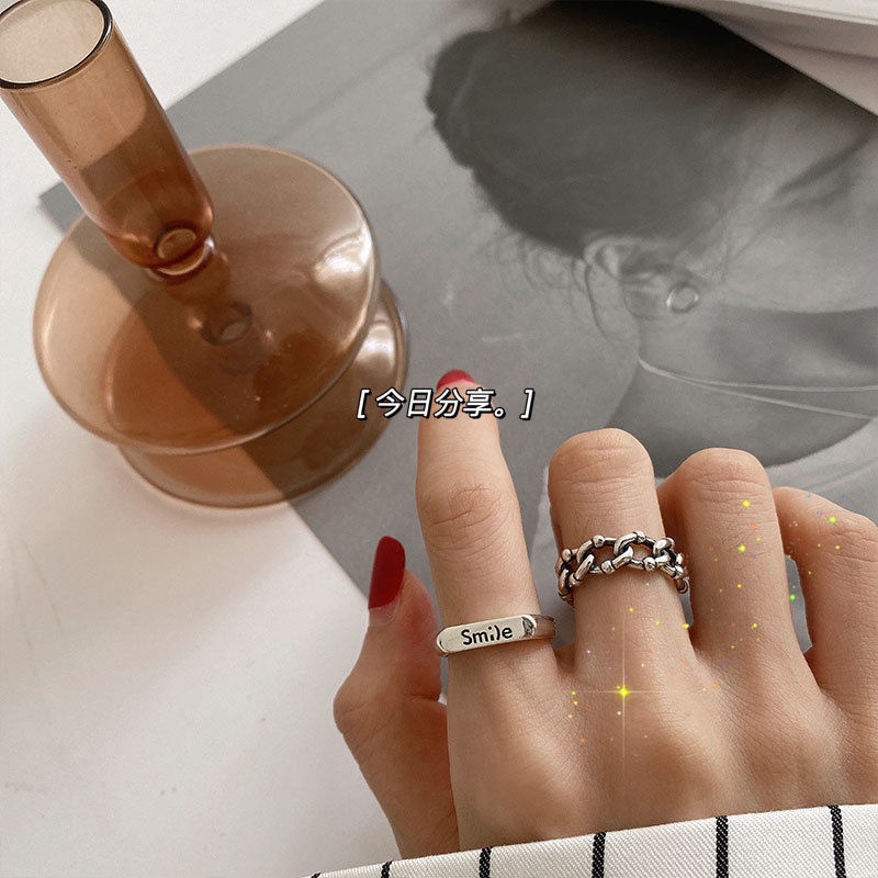 Retro Bahasa Inggris cincin kreatif gaya dingin ceruk terbuka cincin selebriti Internet bermartabat