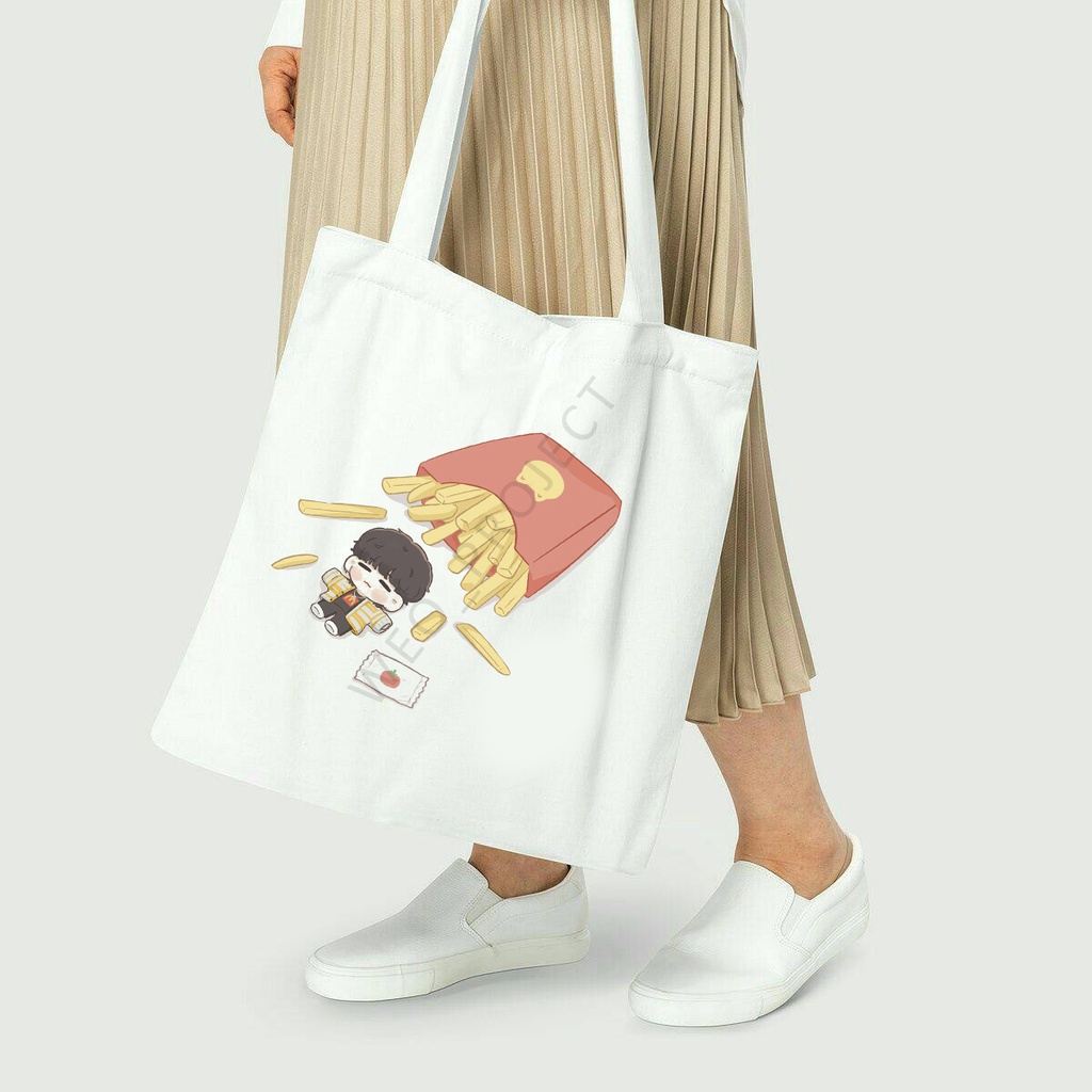 TOTE BAG KANVAS / TOTE BAG WANITA / TOTE BAG BNTS CARTOON