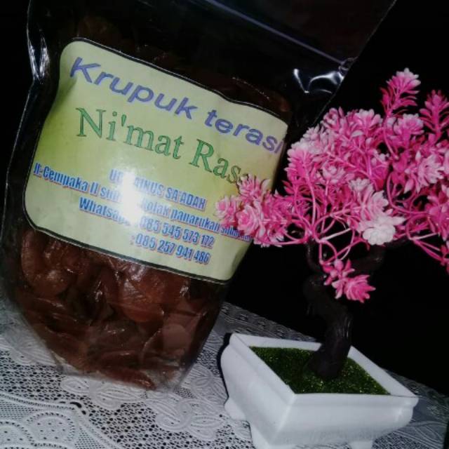 

Krupuk mentah terasi nikmat rasa