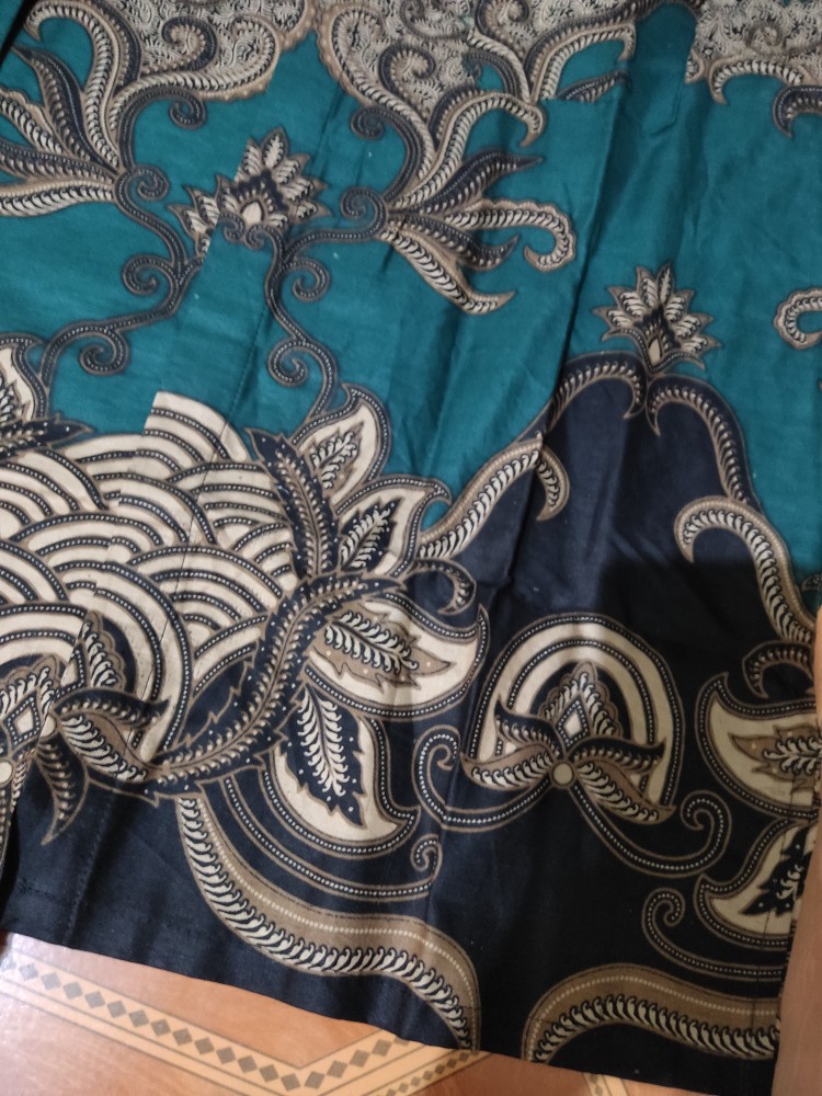 Hem Batik Pria Motif Bunga Lotus Ukuran M L Xl Warna Merah Biru Hijau Promo