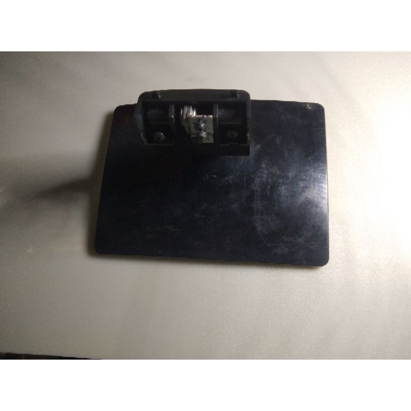 kaki monitor LG E2241T