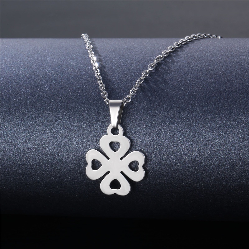 Korea fashion four-leaf clover klavikula rantai liontin sederhana stainless steel Kalung dan liontin