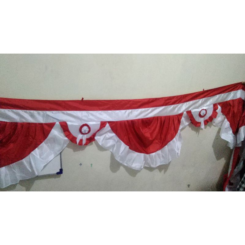 

bendera backdrop pita