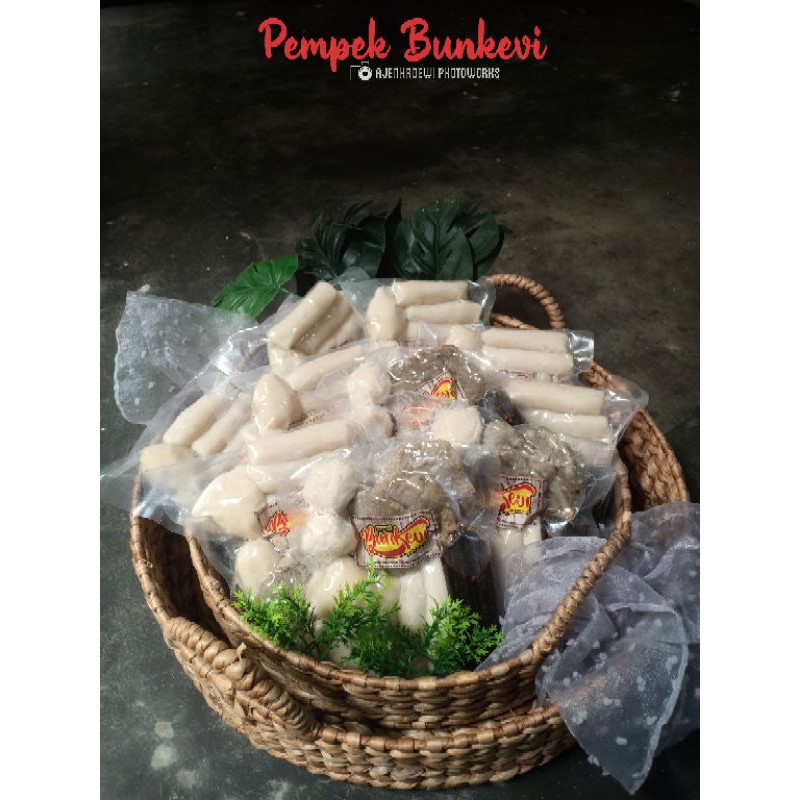 

Pempek kakap mix isi 10