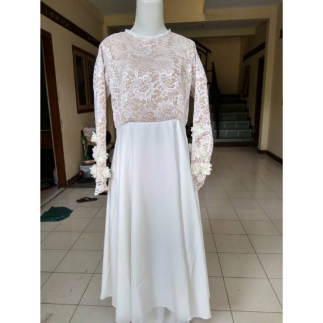 Gamis pesta Broken White