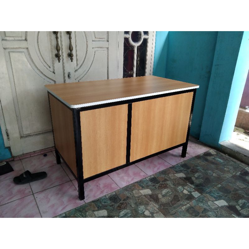 

meja kantor industrial
