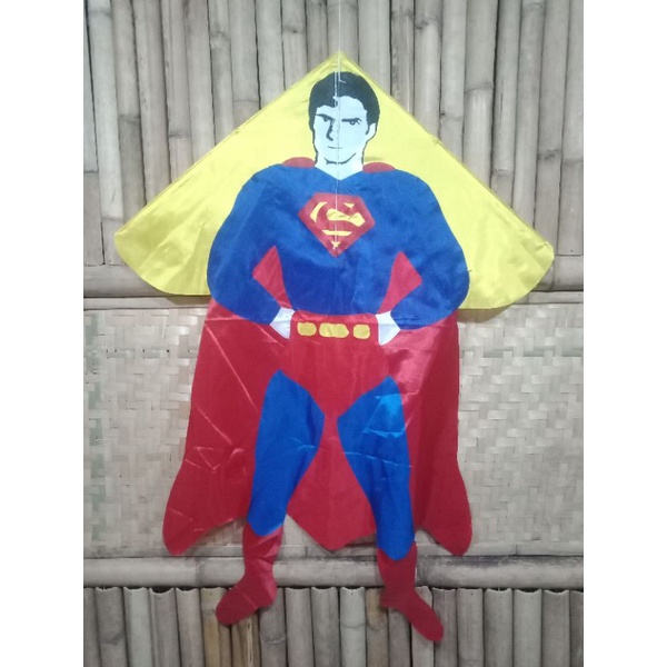 Layangan anak anak karakter superman