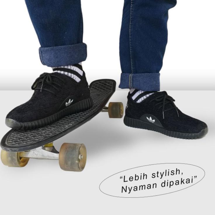 Tren Kekinian.. Adidas Hitam Sepatu Hitam Polos Sepatu Sekolah Sepatu Pria Wanita Sepatu Kerja Sepat