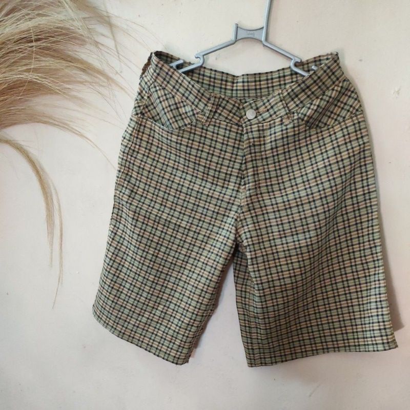 Preloved Celana pendek AKO