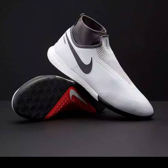 Sepatu sport nike
