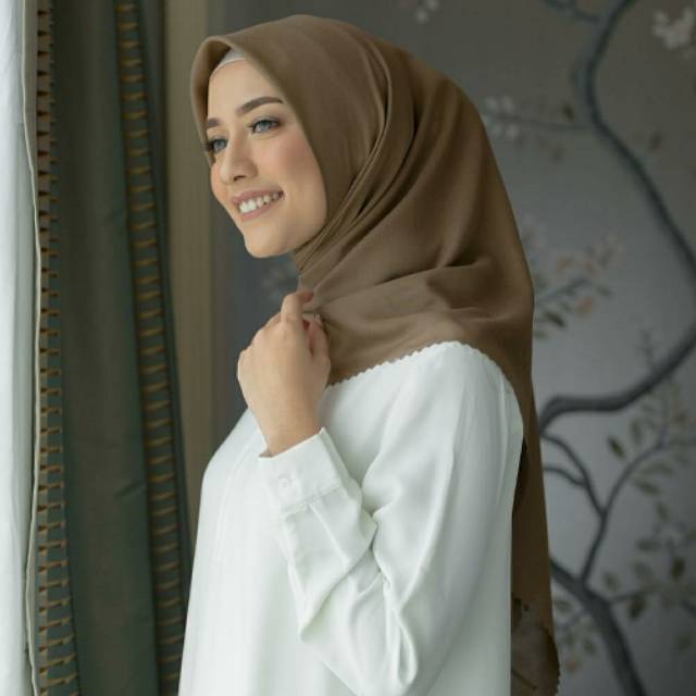 Heaven Lights Hijab Square Ultrafine Voal - CAPPUCINO