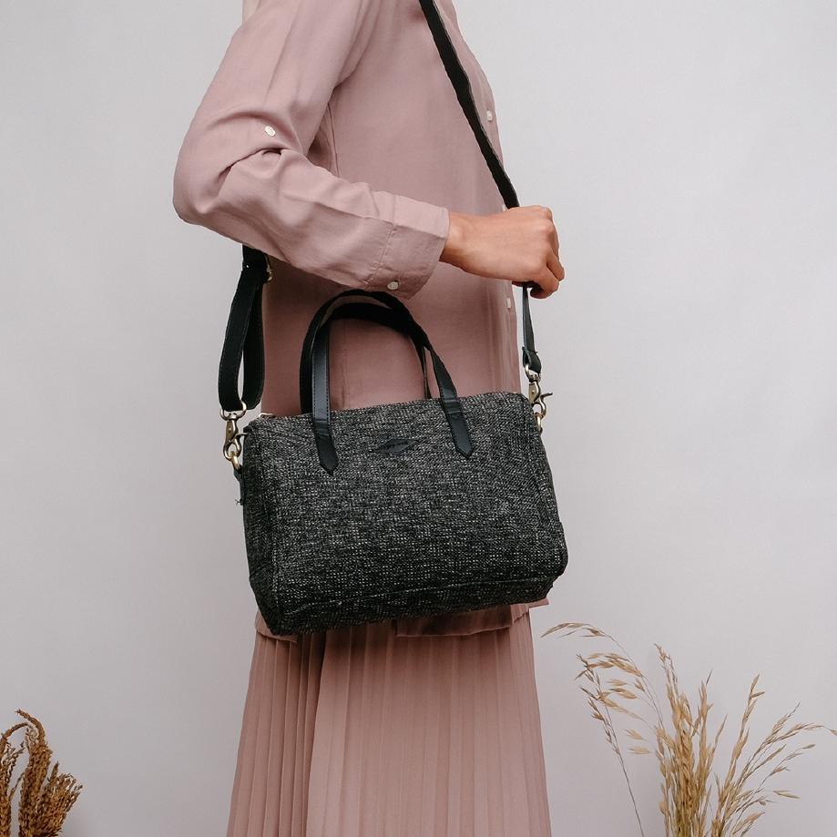 

PPT GIYOMI ID - Gail Bag Black !