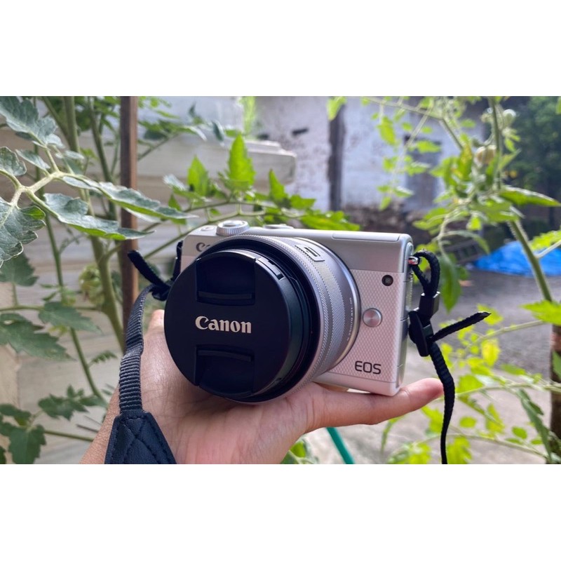 CANON EOS M100