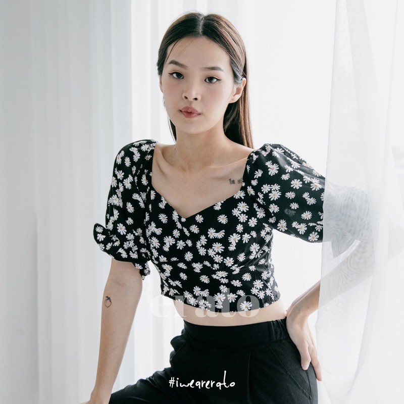 Nicole Daisy Crop top | Blus Sabrina Wanita Lengan Puff Motif Bunga Daisy Gaya