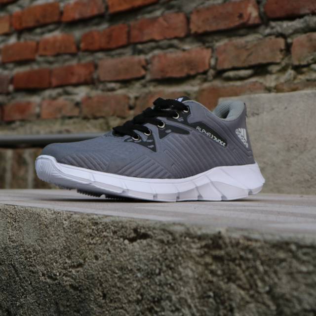 Sepatu sport running adidas grade ori termurah