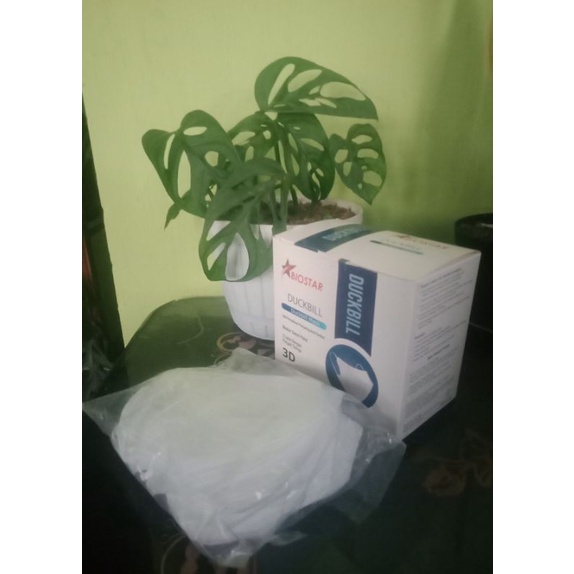 Masker Duckbill garis bergaris 3 ply face mask putih murah