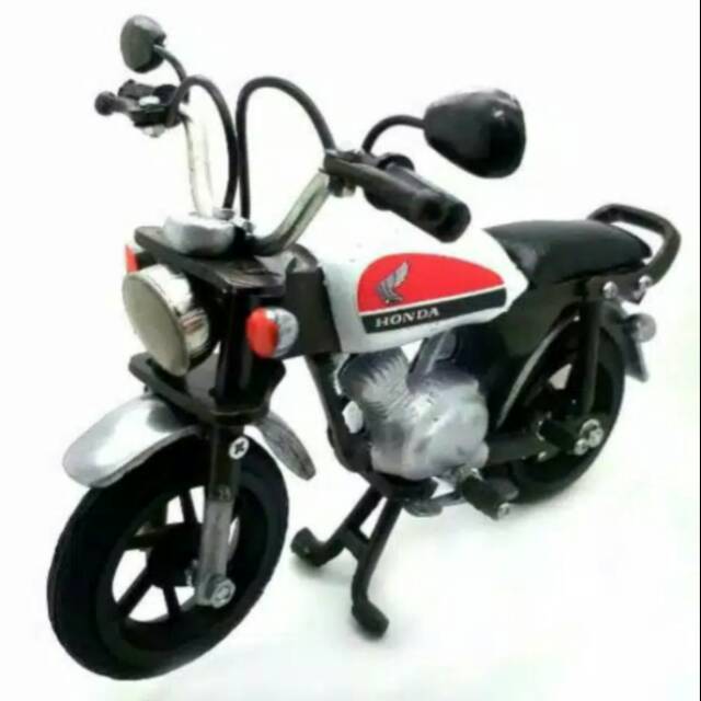 Miniatur Motor Honda CB Classic