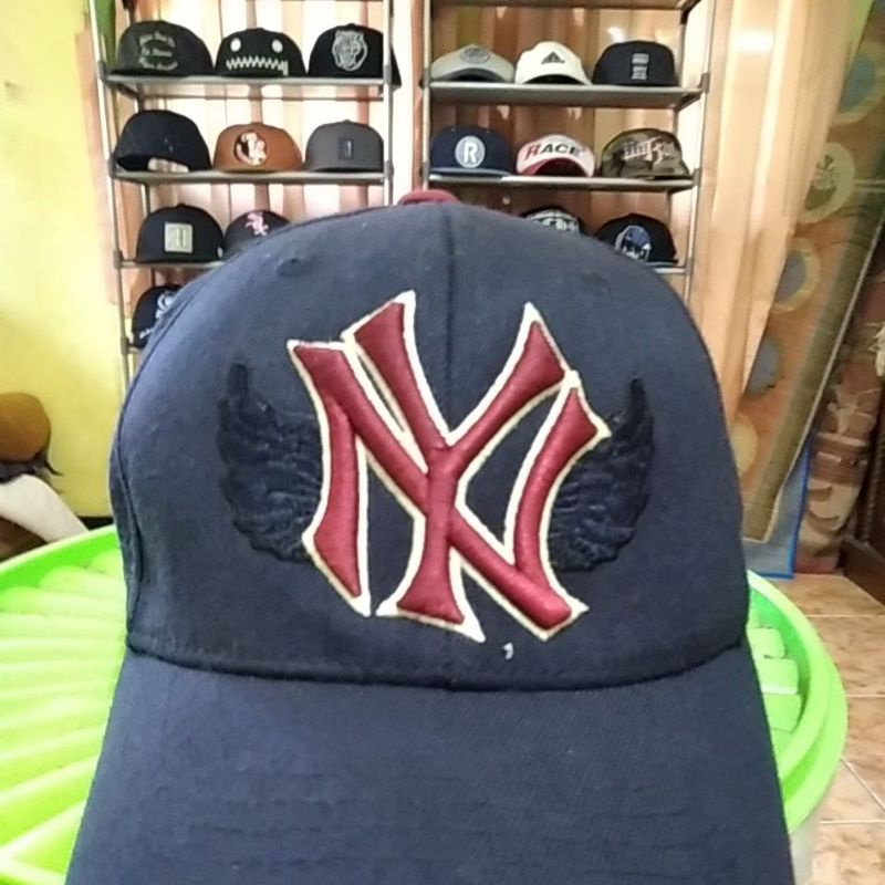 topi logo ny besar... bermacam macam topi impor topi newera topi mlb topi visor topi pendek topi fiv