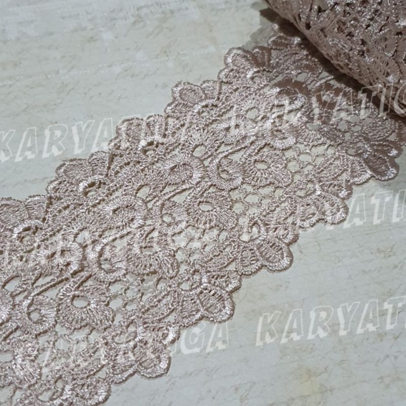 Renda Bordir Giper Tengah Motif Keong - Coklat Susu (15 Yard)