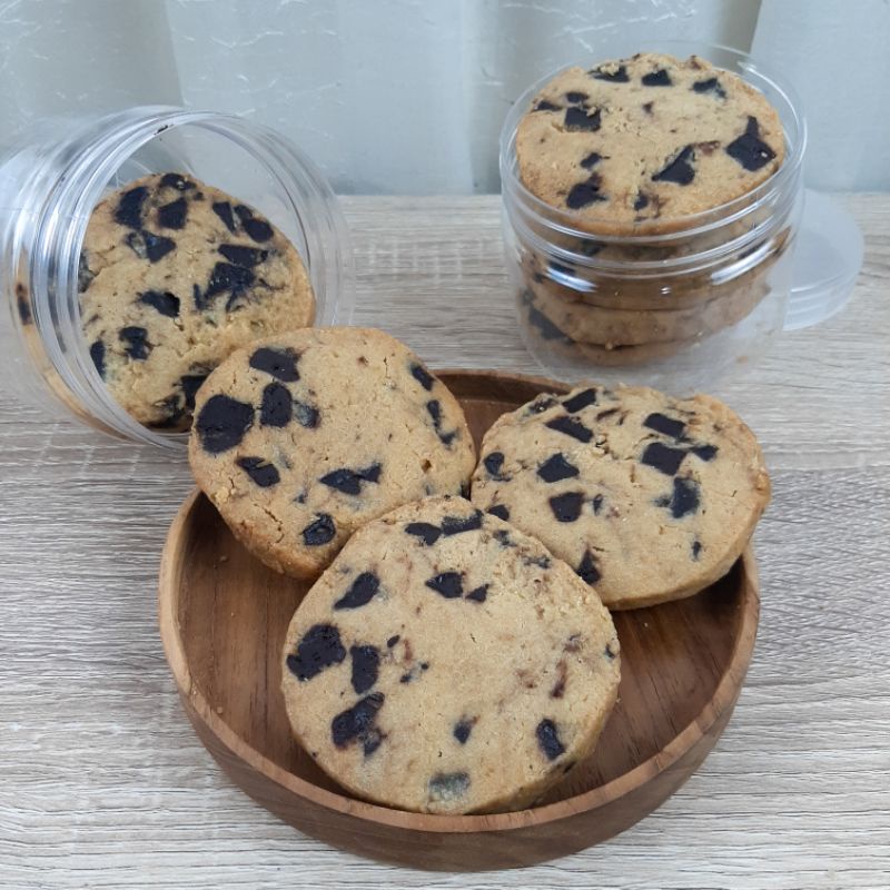 

Chocolate Chunk Giant Cookies Kue Kering Premium