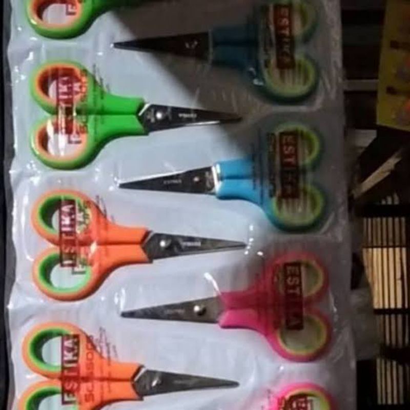 

GUNTING MERK ESTIKA KECIL AWET DAN KUAT