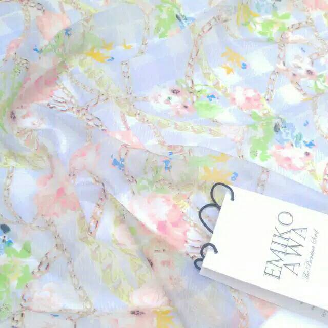 Emikoawa organza motif chainel hijab segiempat