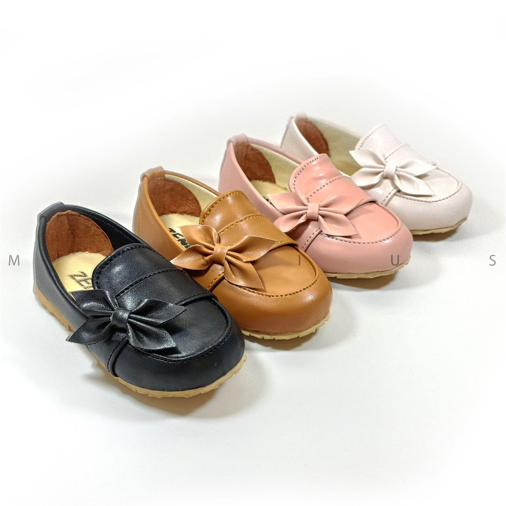 Misius Sepatu Anak Slip On ESTER Variasi Pita Jepit Lentur