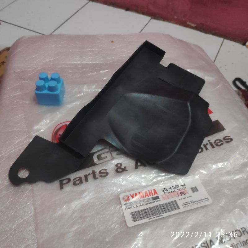 FLAP KARET LUMPUR MIO BAGIAN BOX FILTER ORIGINAL ORI YAMAHA