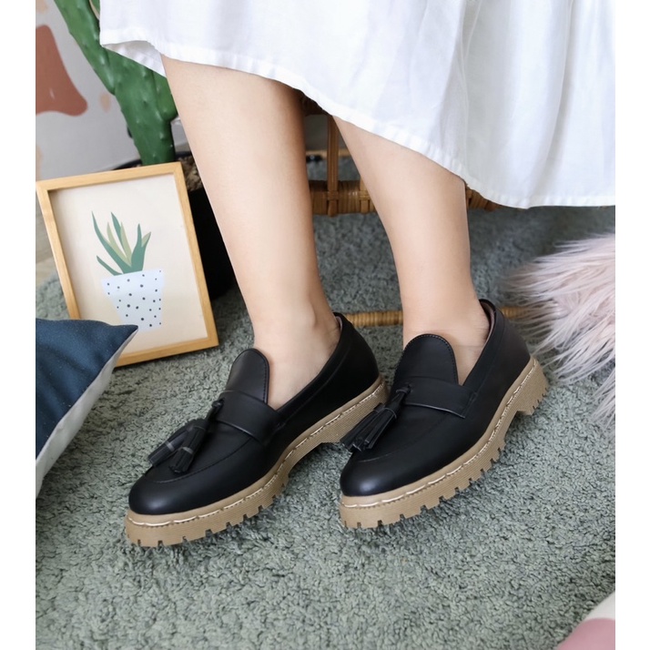 PHOEBE DOCMART - sepatu wanita / dokmart wanita/ loafer