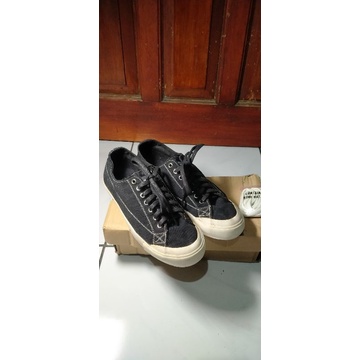 Sepatu/sneakers Rebellion footwear canvas murah