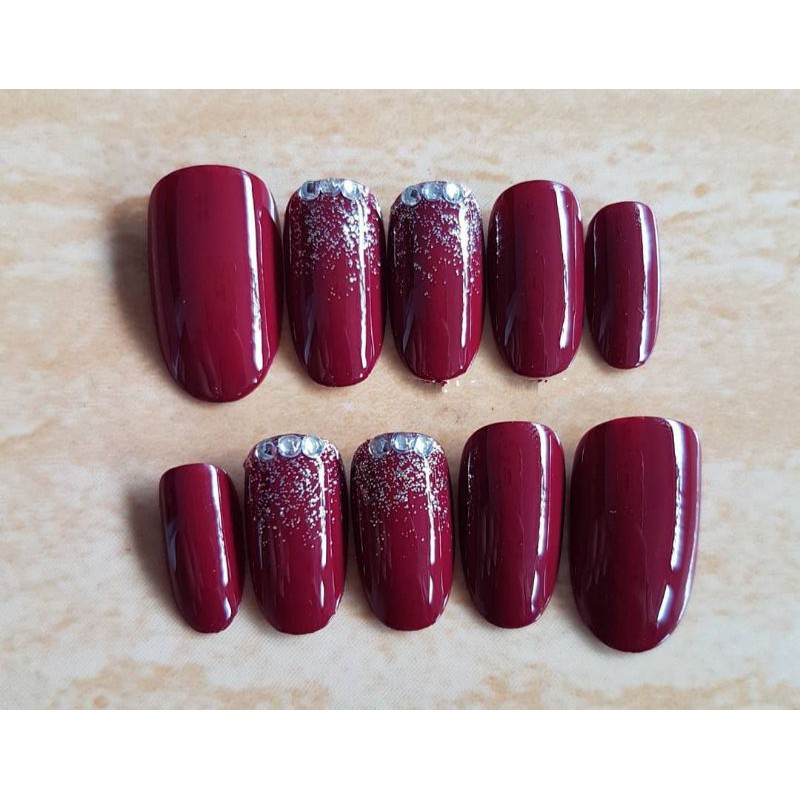 nail art simple maroon silver kuku palsu wedding