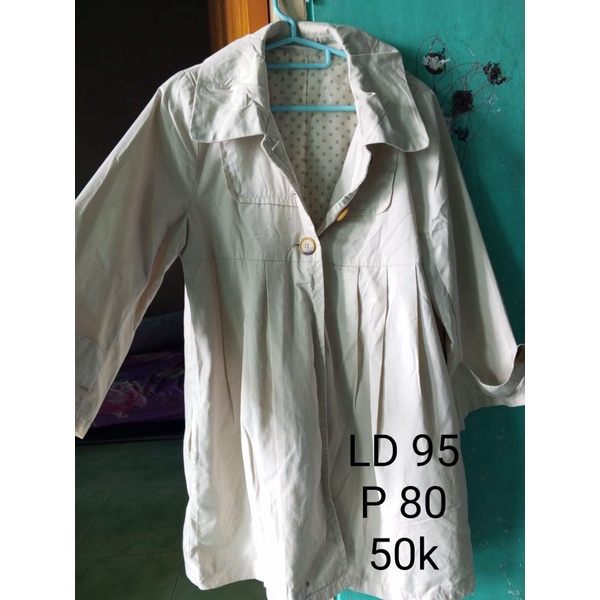Coat preloved