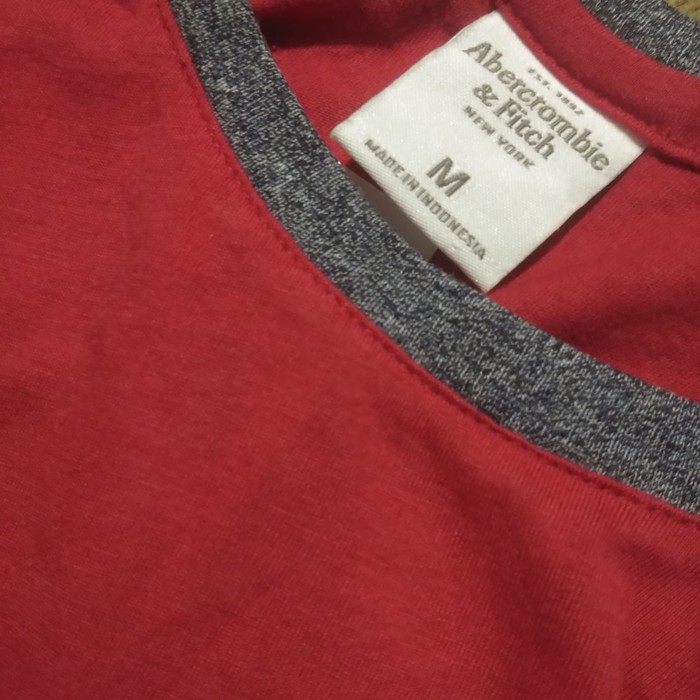 Kaos raglan Abercrombie and fitch original branded - Merah S