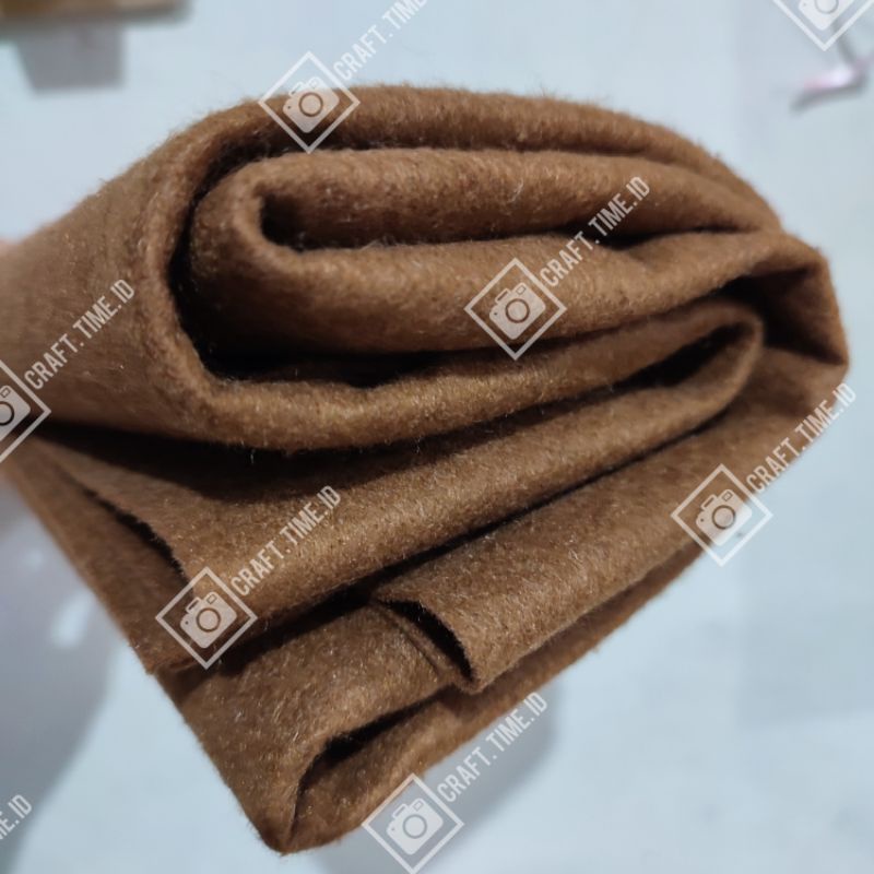 KAIN FLANEL / FELT IMPOR TEBAL 1 METER-BROWN