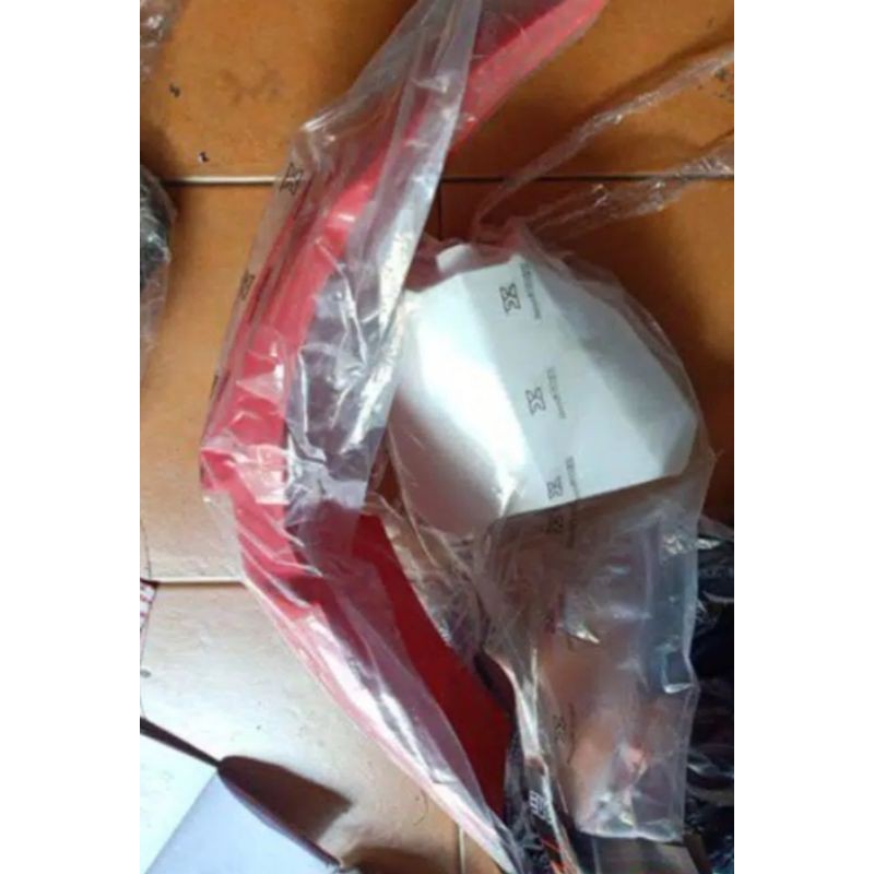 Spakbor depan dan papan nomer CRF 250 merk crosbone